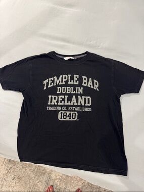 Temple Bar Dublin Ireland Black Graphic Tee - Casual Short Sleeve